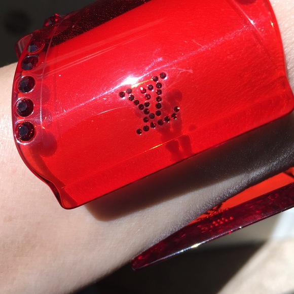 Louis Vuitton Heart shape rhinestone cuff bracelet - Picture 3 of 12